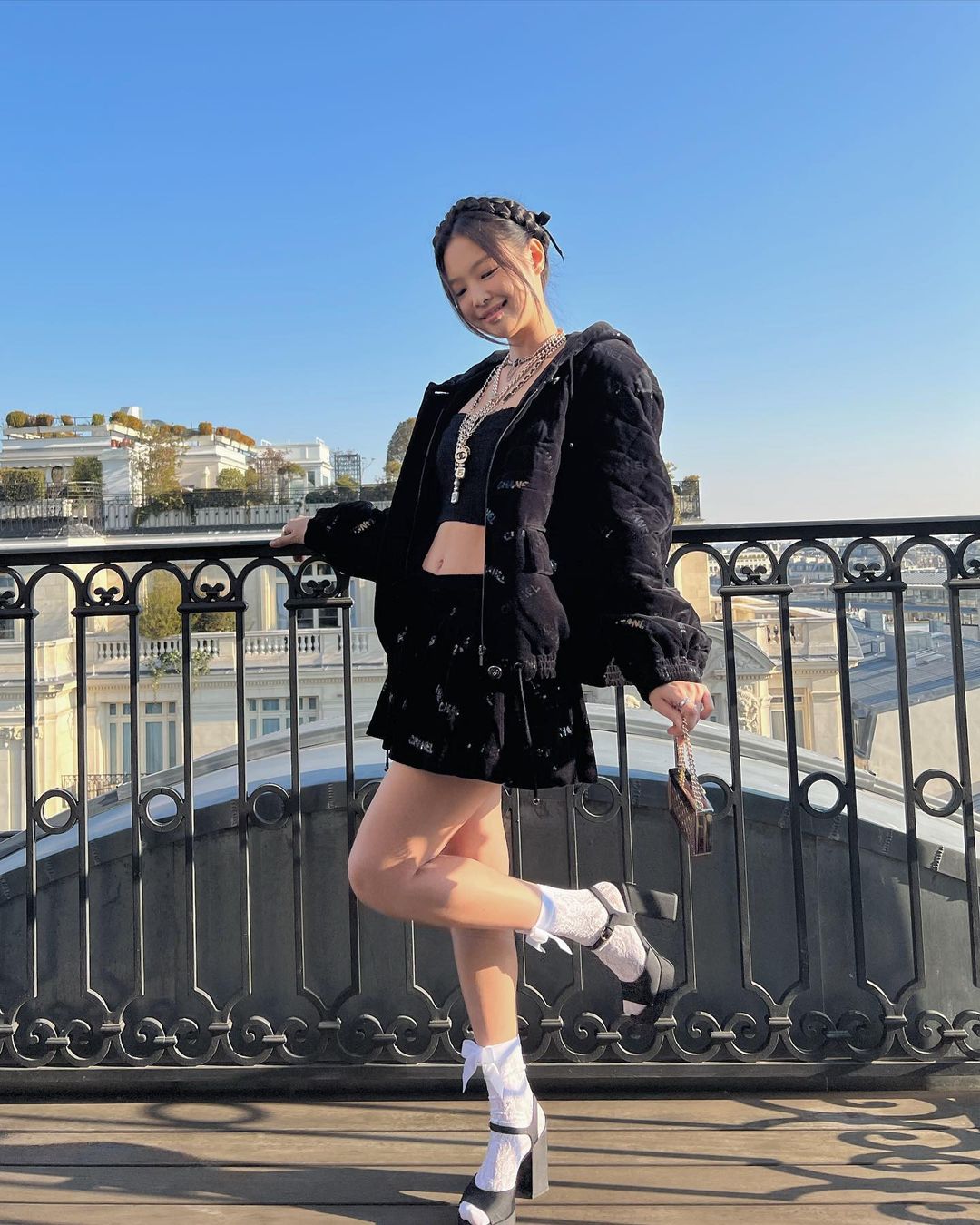 (Ảnh: @jennierubyjane) Nguồn: ELLE